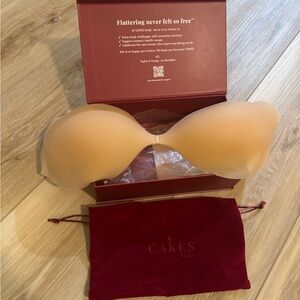 Cakes Body Cleavage Bra